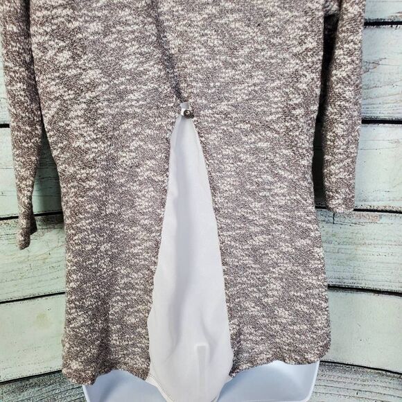 Maurices Women’s Knit Top Embellished Neck Back Split Layered Hem Size M - Picture 7 of 8